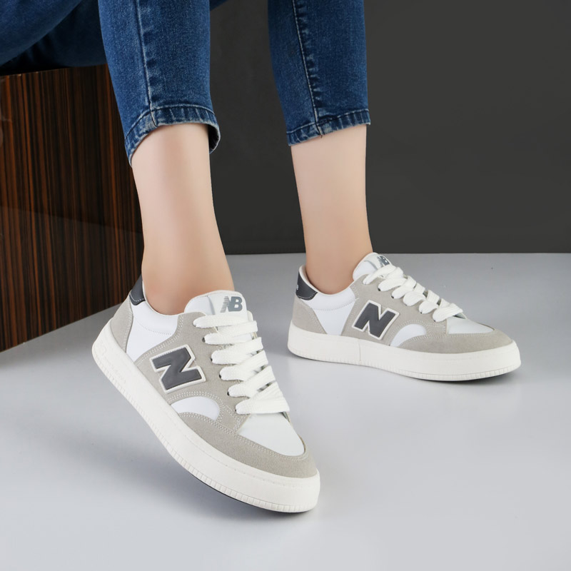 29-1-1.jpg کفش و کتانی اسپرت زنانه و دخترانه مدل نیوبالانس NEW BALANCE رنگ سفید طوسی کد M326 - Image 1