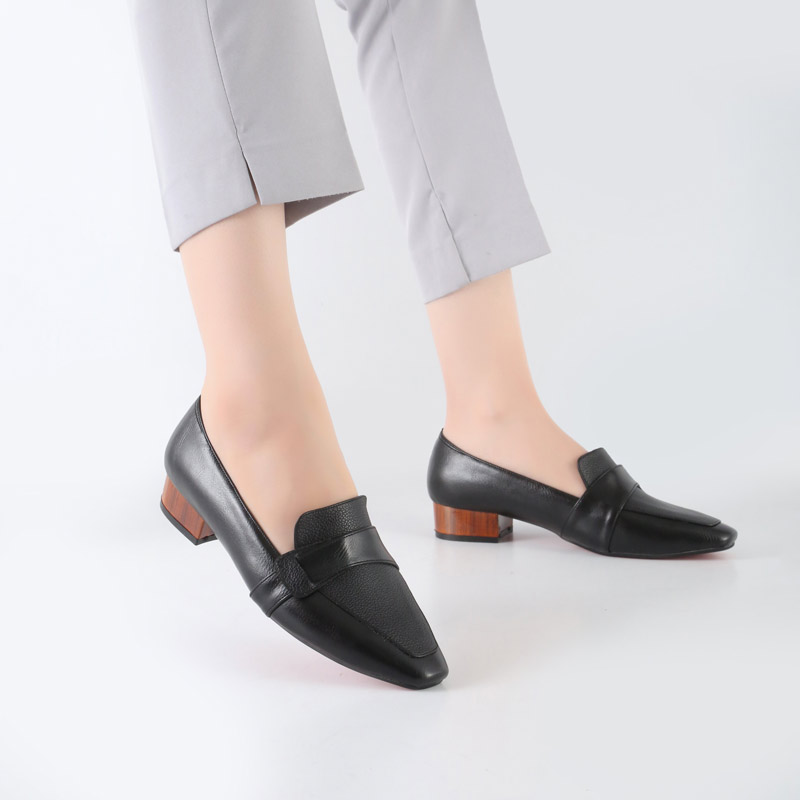 38.jpg کفش کالج طبی زنانه و دخترانه رنگ مشکی کد M709 - Image 1