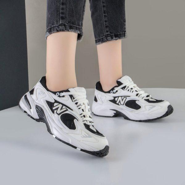 کفش و کتانی زنانه و دخترانه مدل نیوبالانس725  NEW BALANCE رنگ سفید مشکی کد 9197