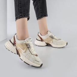 کفش و کتانی مردانه و زنانه مدل نایک NIKE V2K رنگ کرم کد 41422