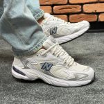 کتونی اسپرت مردانه و زنانه مدل نیوبالانس725  NEW BALANCE رنگ سفید نقره ایی کد 9991 - Image 3