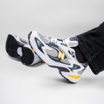 کتونی اسپرت مردانه و زنانه مدل نیوبالانس725  NEW BALANCE رنگ سفید زرد کد 9995 - Image 2