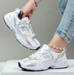 کفش و کتانی اسپرت زنانه مدل نیوبالانس 530 رنگ سفید نقره ای کد 48160