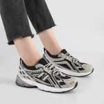 کفش و کتانی اسپرت زنانه و دخترانه مدل نیوبالانس NEW BALANCE رنگ طوسی مشکی کد M370