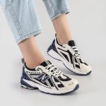 کفش و کتانی اسپرت زنانه و دخترانه مدل نیوبالانس NEW BALANCE رنگ سرمه ای کرم کد M372