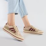 کفش و کتانی زنانه و دخترانه مدل آدیداس ADIDAS رنگ کرم زرشکی کد F115 - Image 2