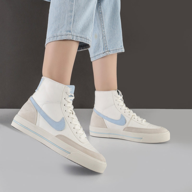 19-8.jpg کفش و کتانی زنانه مدل نایک نیم ساق رنگ سفید آبی مدل نایک NIKE کد M572 - Image 1