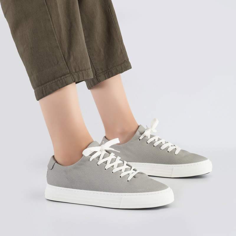 33-2.jpg کفش و کتانی زنانه و دخترانه مدل ونس راحتی روزمره رنگ طوسی کد F104 - Image 1