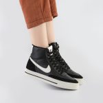 کفش و کتانی زنانه مدل نایک نیم ساق رنگ مشکی سفید مدل نایک NIKE کد M565