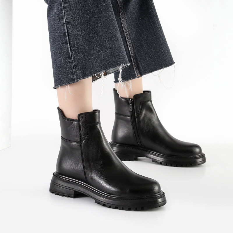 17.jpg بوت و نیم بوت زنانه و دخترانه مدل بغل زیپ رنگ مشکی کد M611 - Image 1