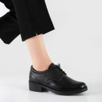 کفش طبی زنانه و دخترانه مدل بندی رنگ مشکی کد M702