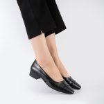 کفش کالج طبی زنانه و دخترانه رنگ مشکی کد M704